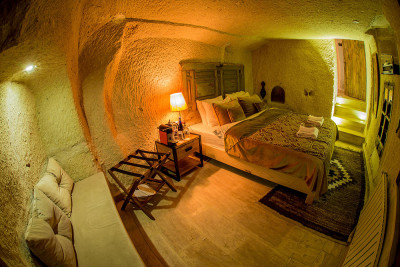 омната в каменно — пещерном стиле Примьер